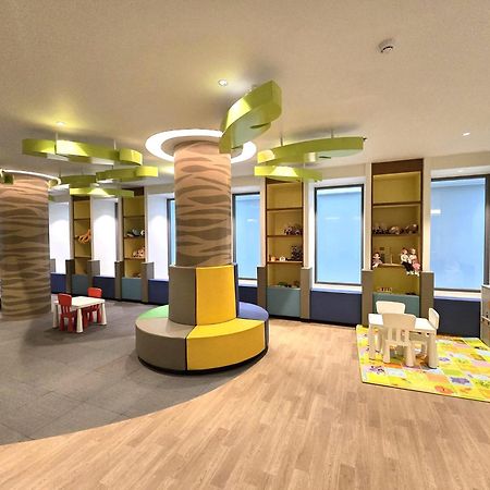 Oceanfront Beach Resort - Sha Extra Plus Patong المظهر الخارجي الصورة The Children's Museum of Oak Park