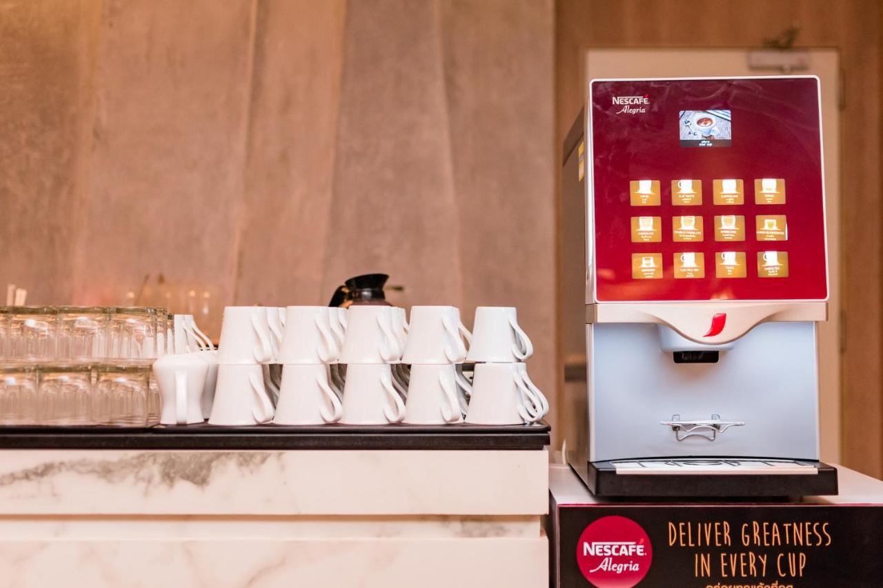 Oceanfront Beach Resort - Sha Extra Plus Patong المظهر الخارجي الصورة A Nespresso Professional machine
