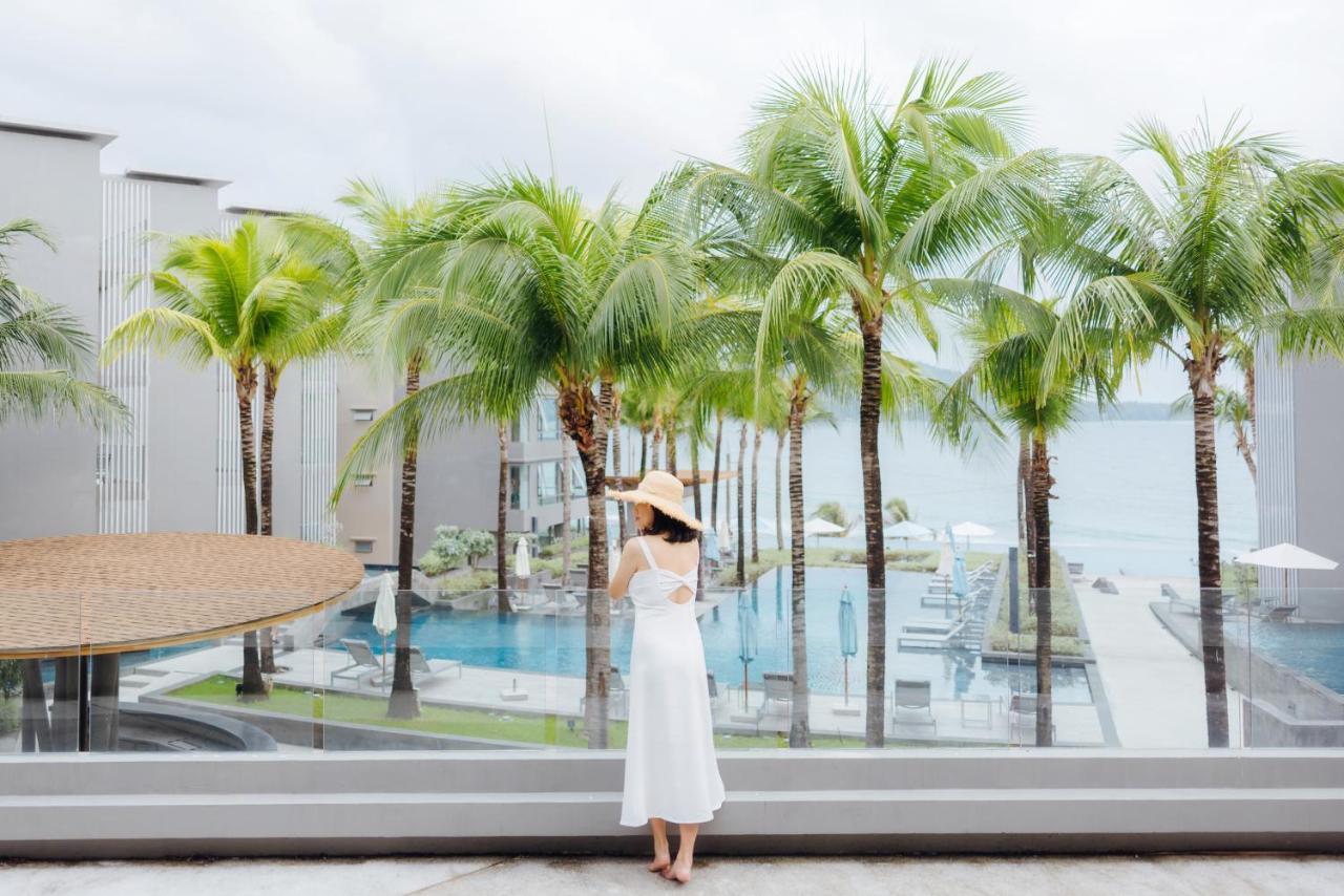 Oceanfront Beach Resort - Sha Extra Plus Patong المظهر الخارجي الصورة View of the pool at the hotel
