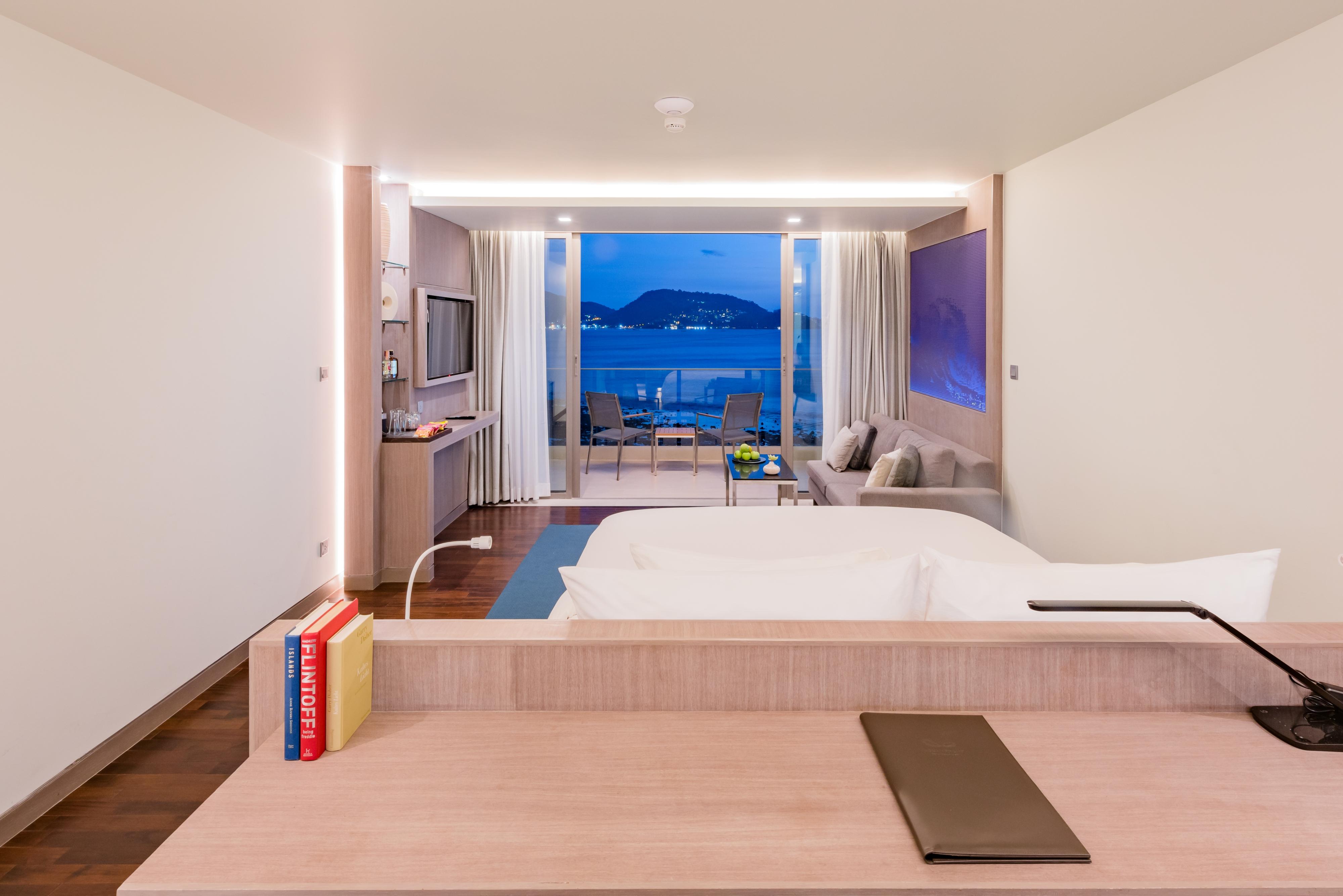 Oceanfront Beach Resort - Sha Extra Plus Patong المظهر الخارجي الصورة Deluxe Ocean View Room